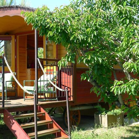 Les Piegonnaises - 2 Roulottes Villa Екстериор снимка