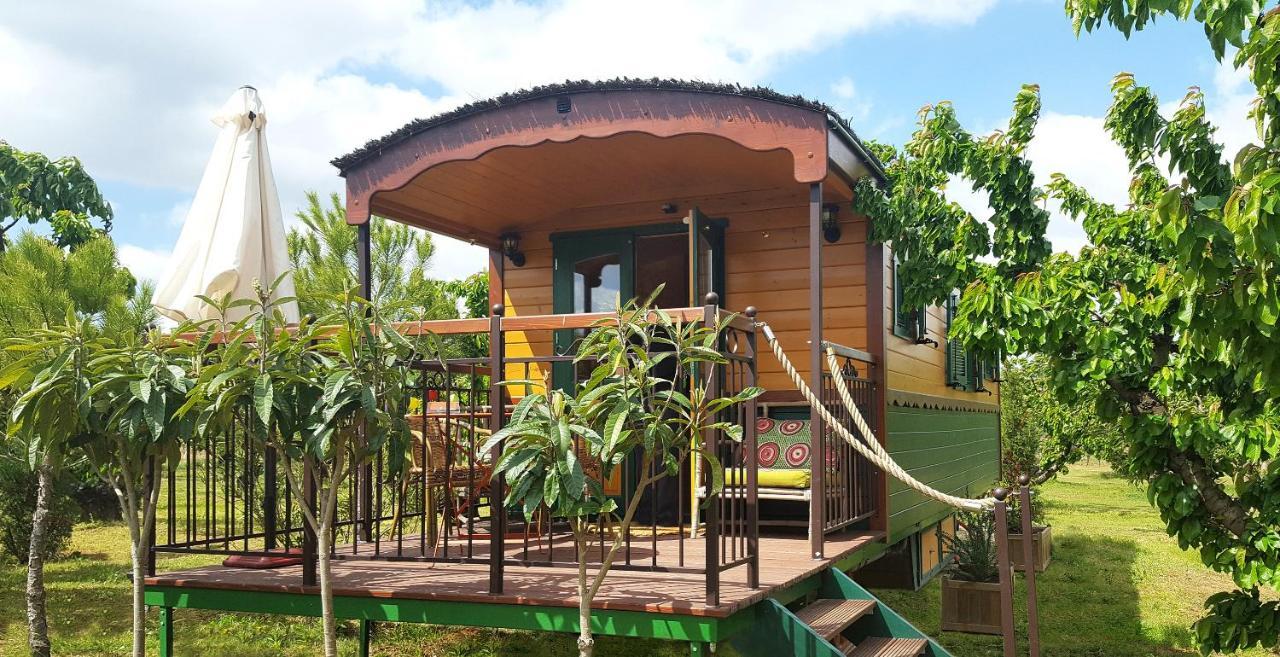 Les Piegonnaises - 2 Roulottes Villa Екстериор снимка